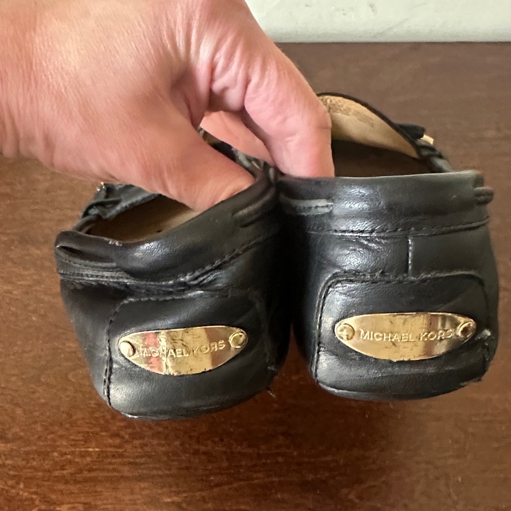 Michael Kors Black Leather Bow Driver Flats US7.5M - Picture 2 of 10